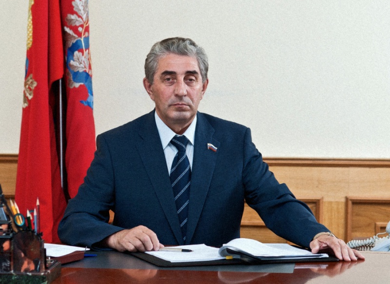 Председатель Заксоба Сергей Грачев участвует в парламентских слушаниях